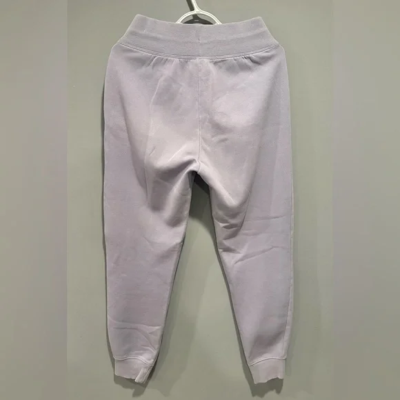 Nike women’s lilac purple Sweatpants - Picture 2 of 4